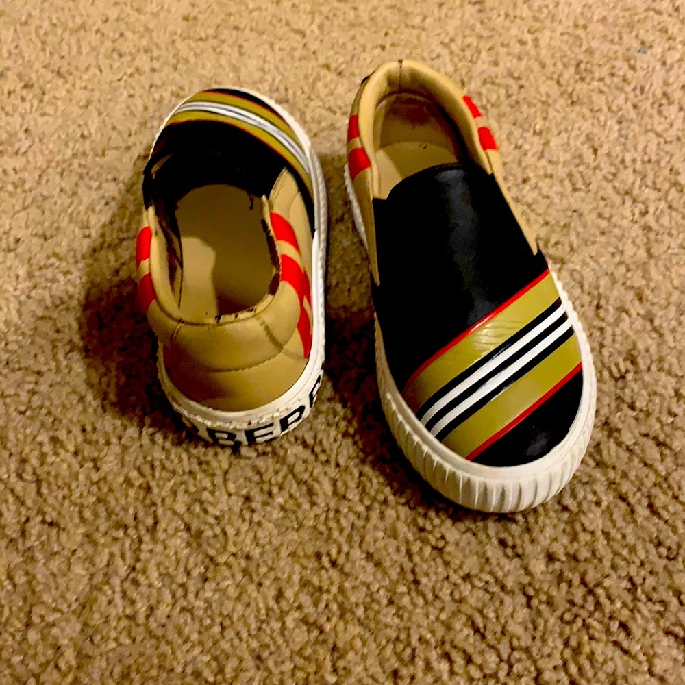 Good condition authentic blueberry boy shoes